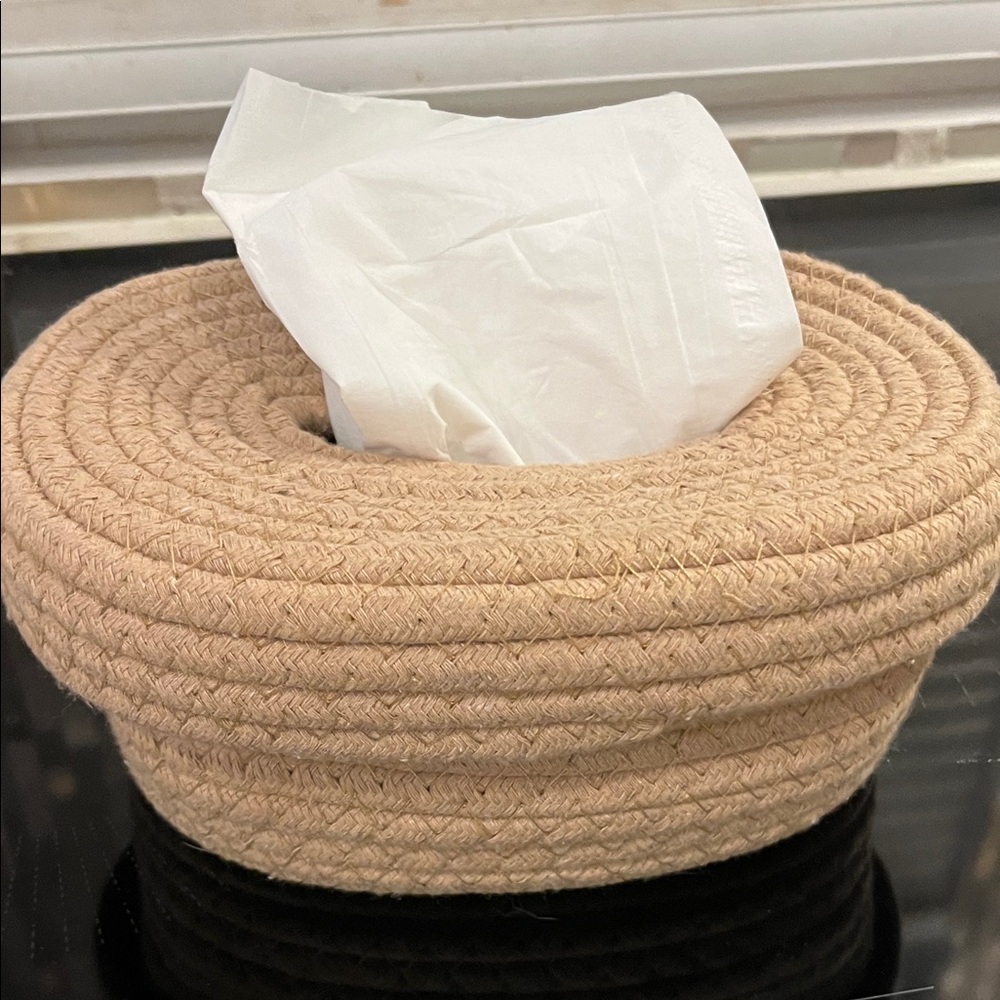 Rustic Tan Rope Tissue Holder